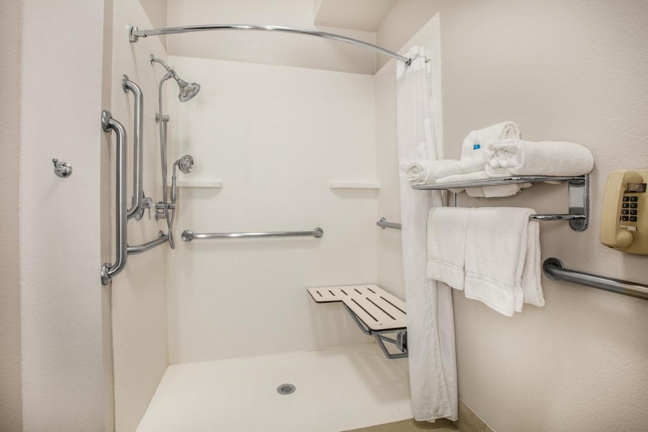 Holiday Inn Express Hotel & Suites Dallas - Grand Prairie I-20 By Ihg Eksteriør billede