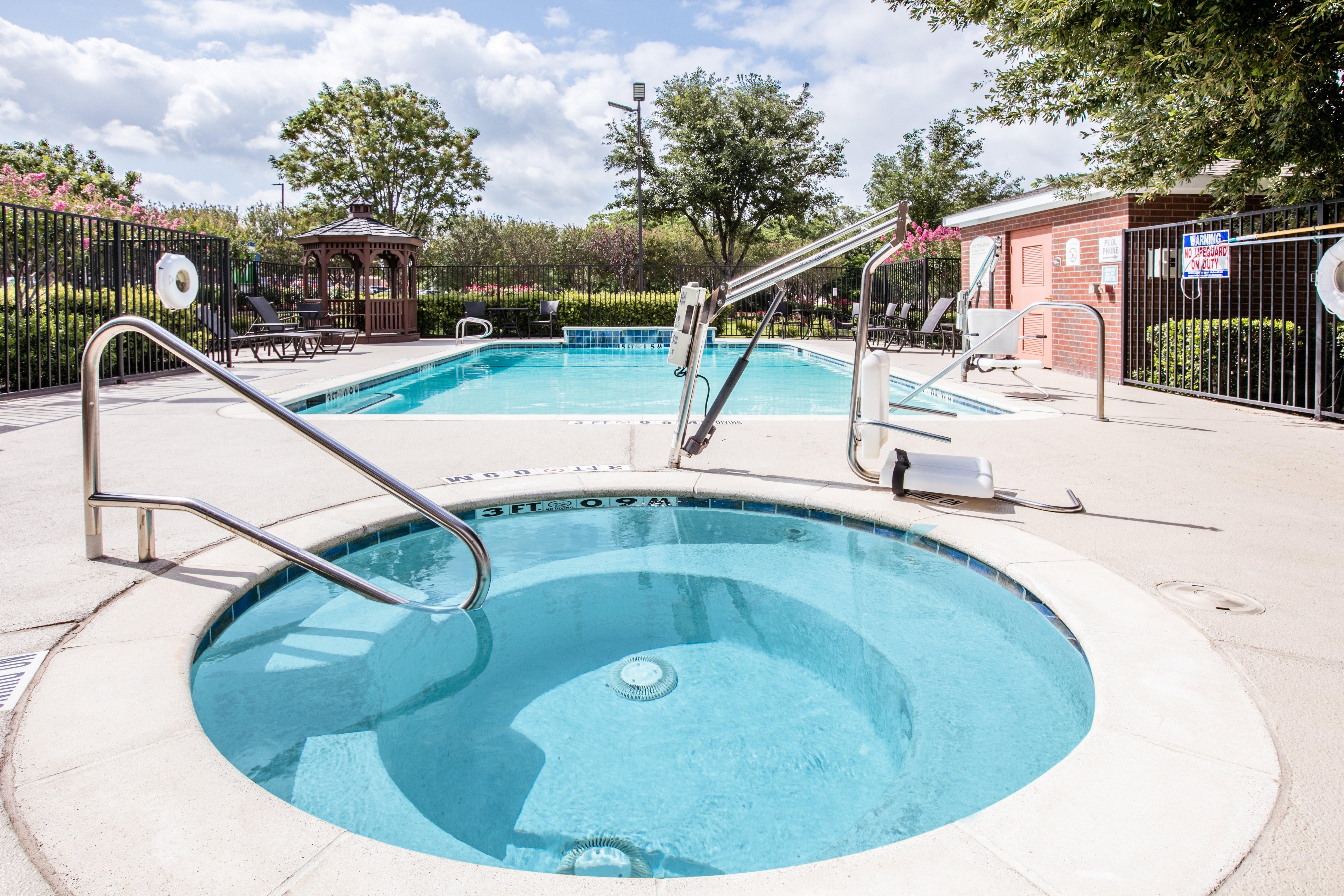 Holiday Inn Express Hotel & Suites Dallas - Grand Prairie I-20 By Ihg Eksteriør billede