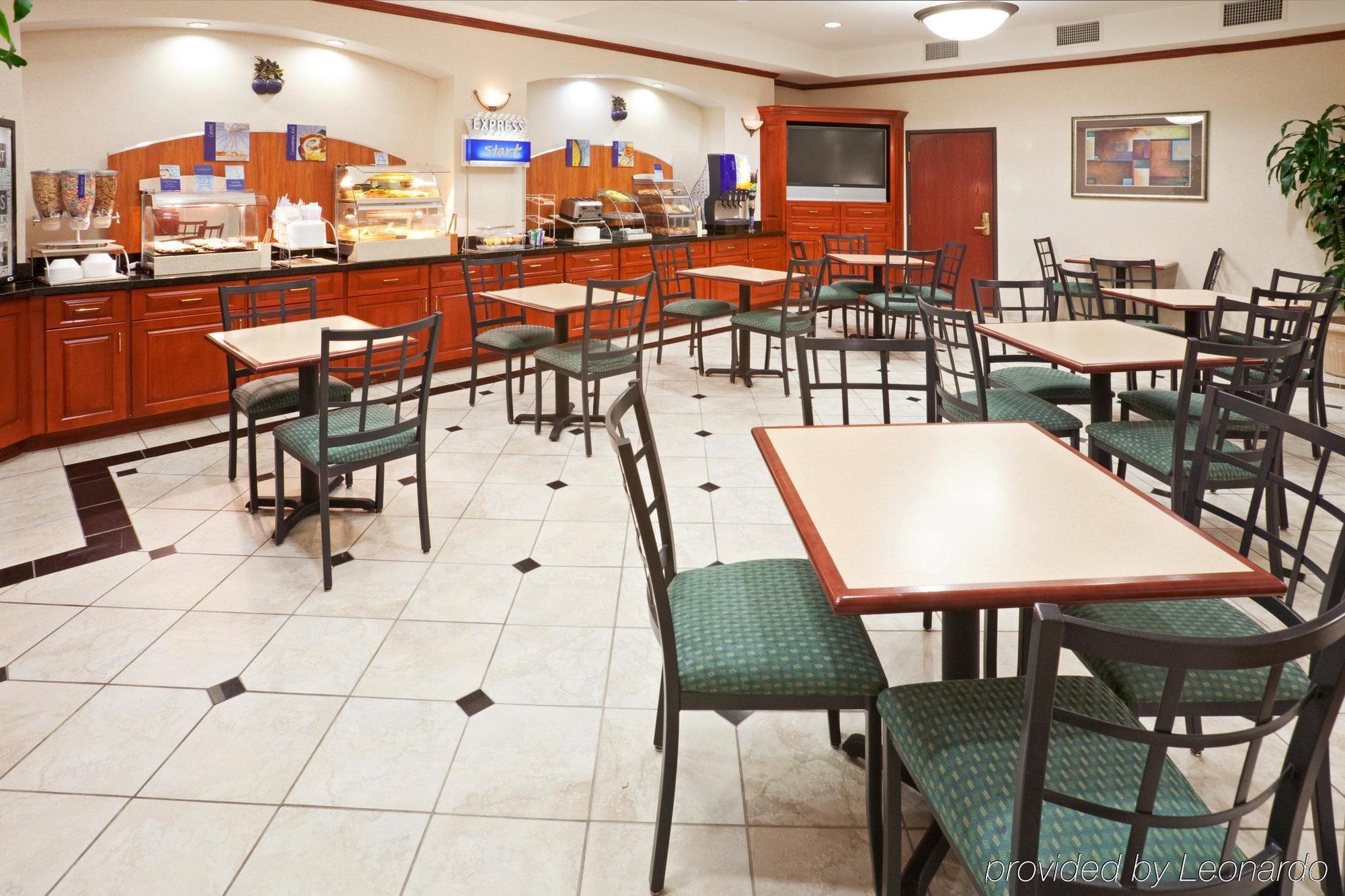 Holiday Inn Express Hotel & Suites Dallas - Grand Prairie I-20 By Ihg Eksteriør billede
