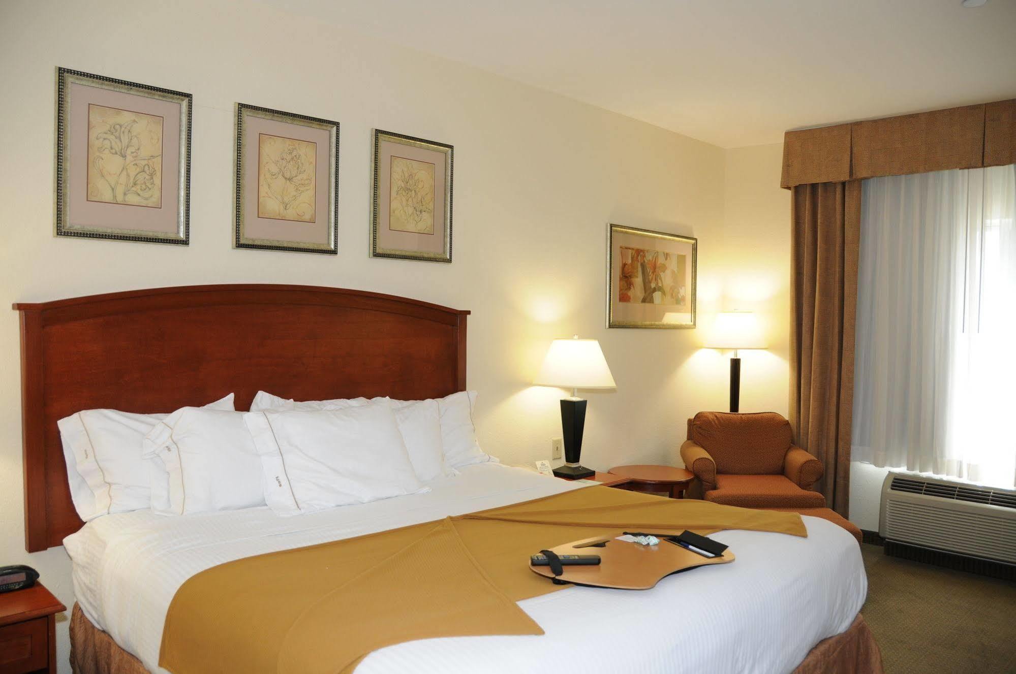 Holiday Inn Express Hotel & Suites Dallas - Grand Prairie I-20 By Ihg Eksteriør billede